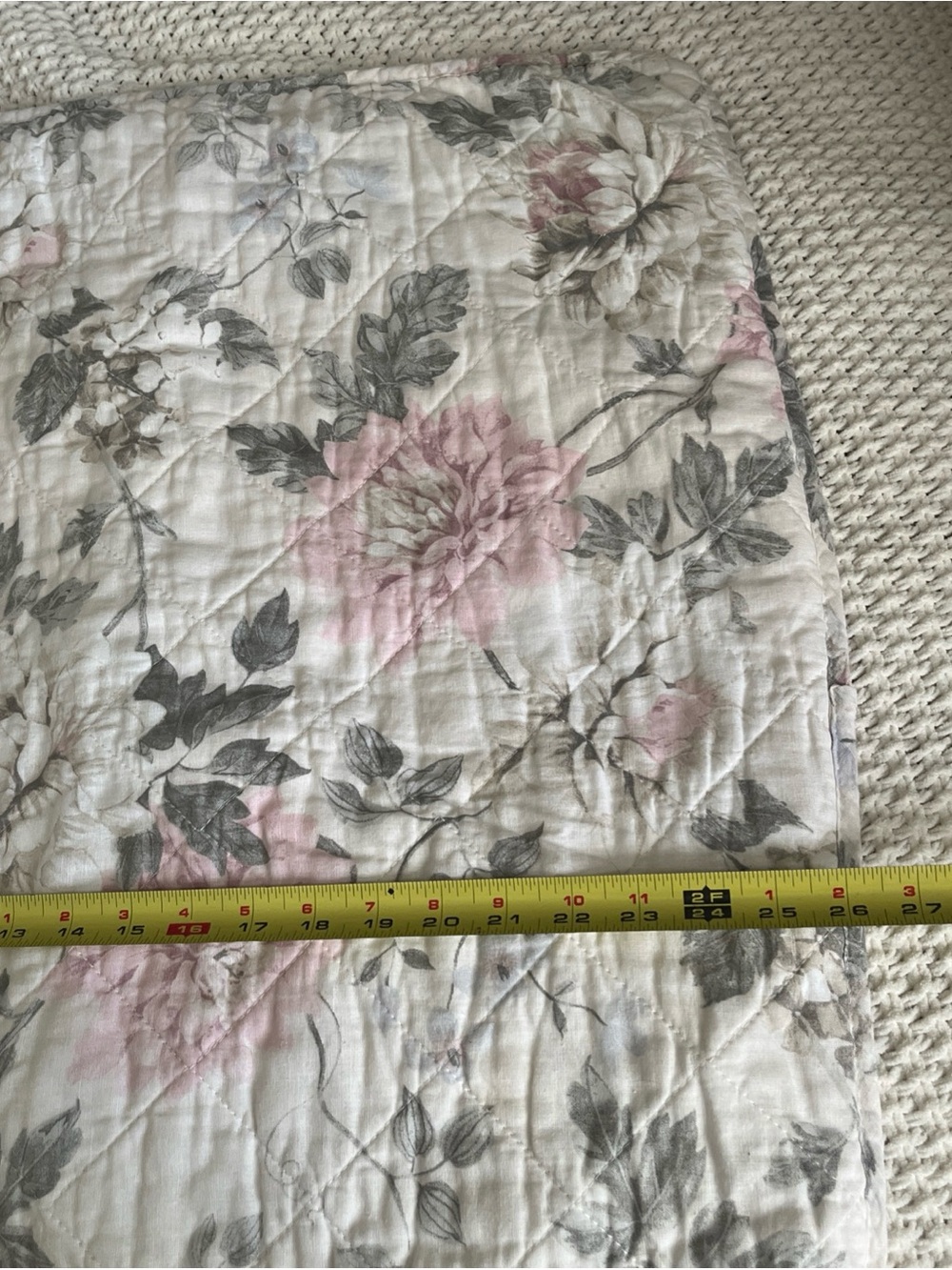2 Shabby Chic Floral Quilted Pillow Shams Set Queen 26x26 inches Linen Cotton - Picture 5 of 9